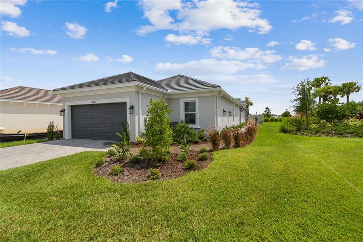 Property Photo: 29492 Zupetta Lane FL 33543