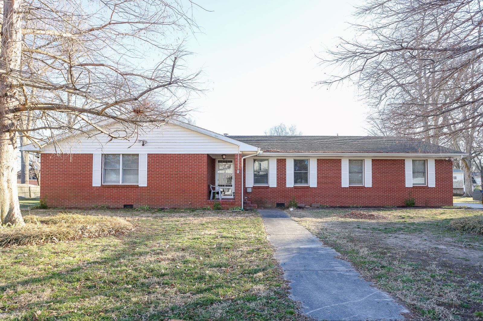 Property Photo:  315 E Commercial Street  MO 63834 