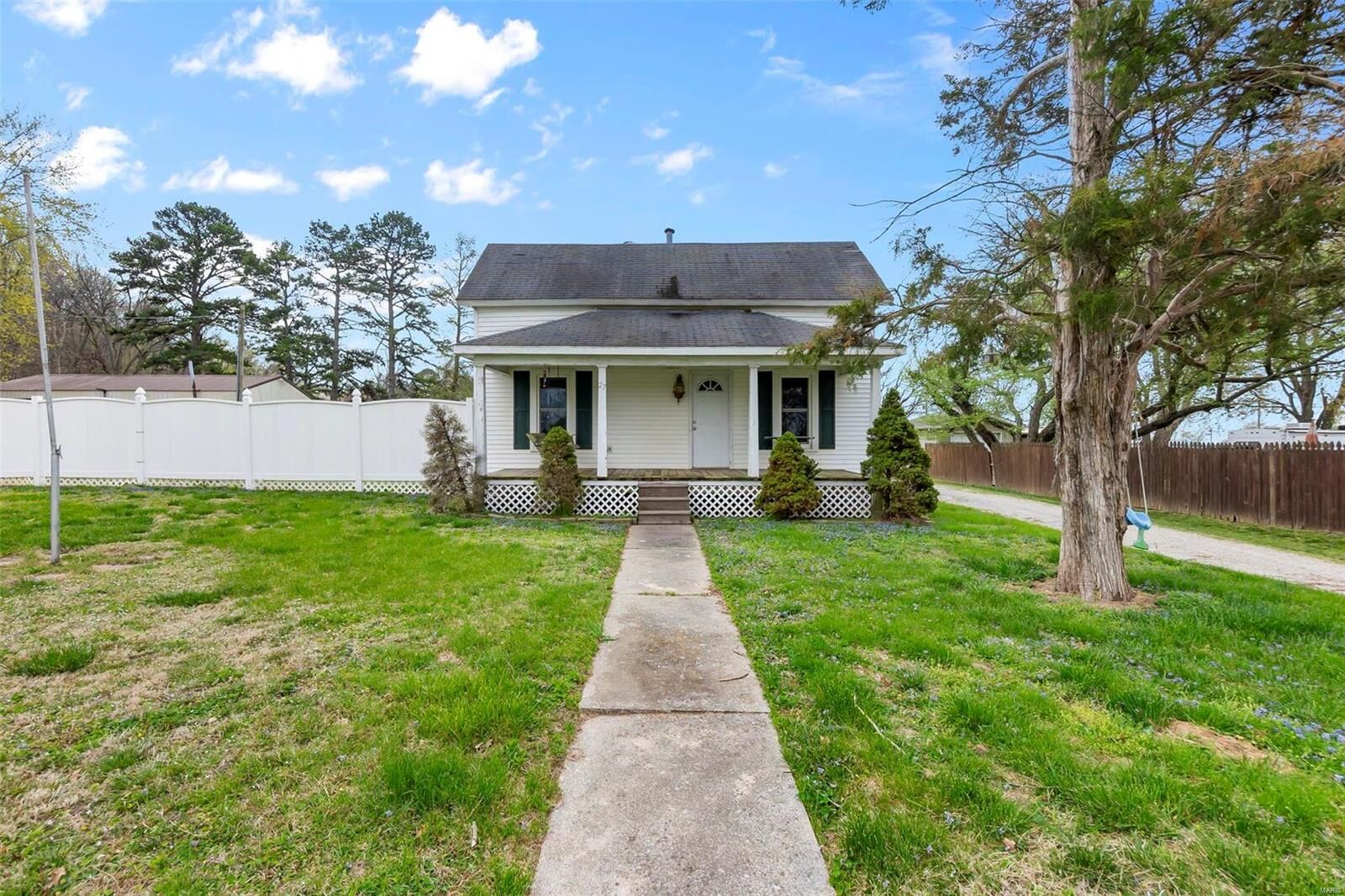 Property Photo:  26 1st Street  MO 63774 