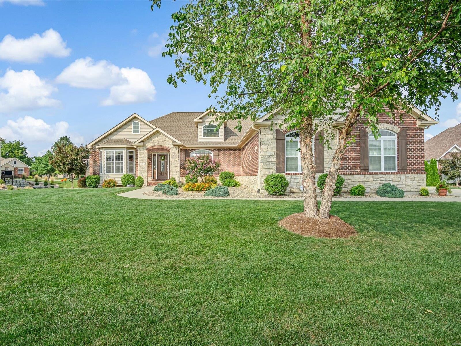 Property Photo: 3414 Castle Pines Court IL 62226