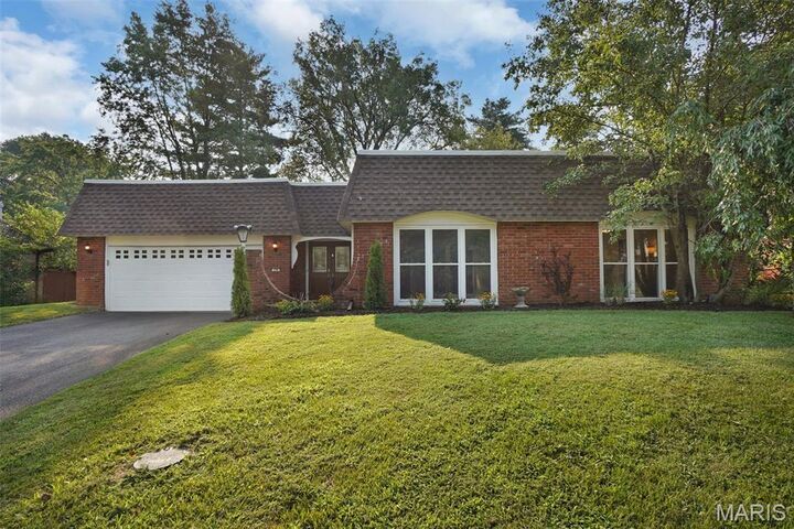 Property Photo: 590 Arblay Place MO 63011