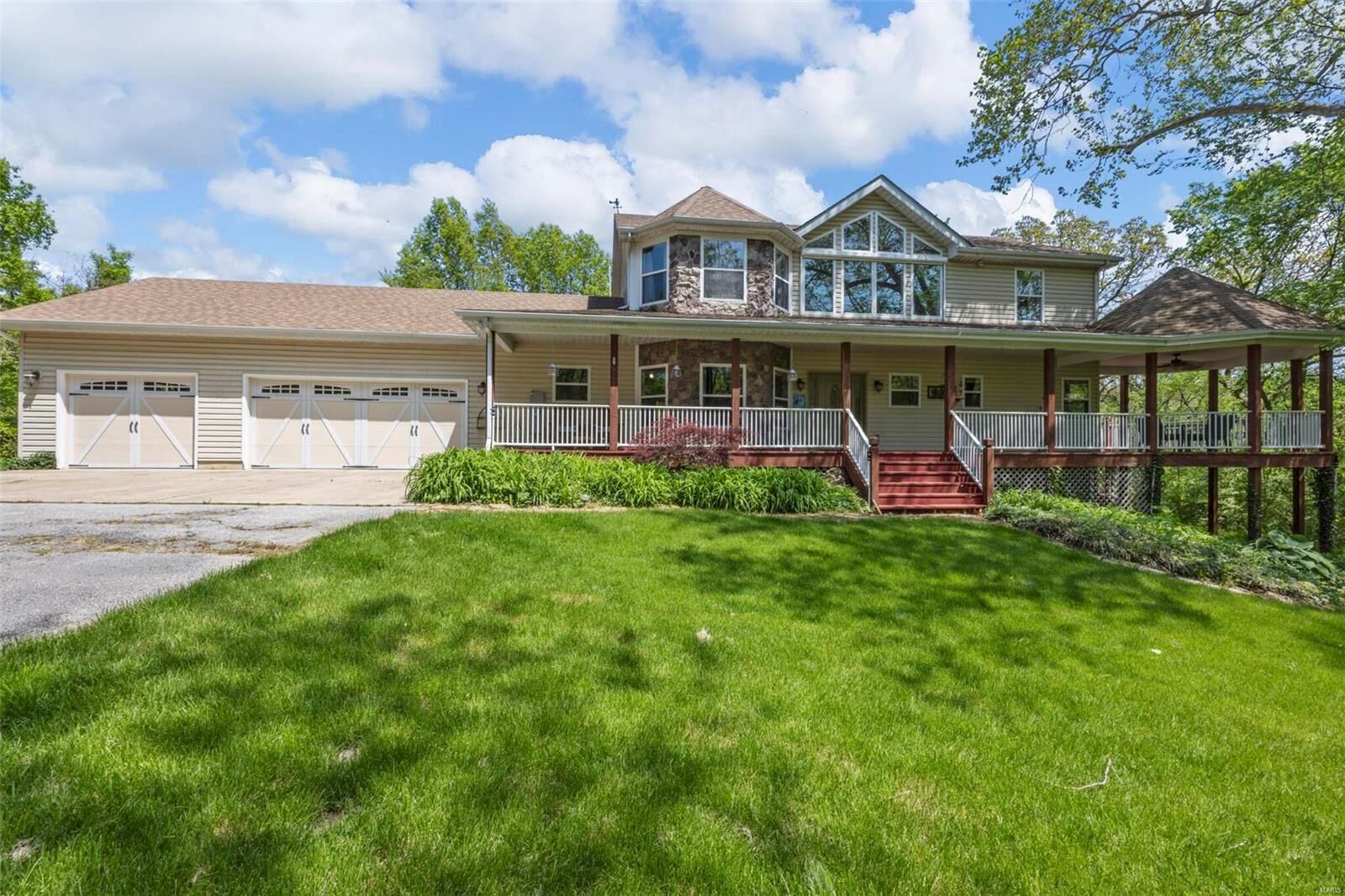 Property Photo: 736 Highway P MO 63366