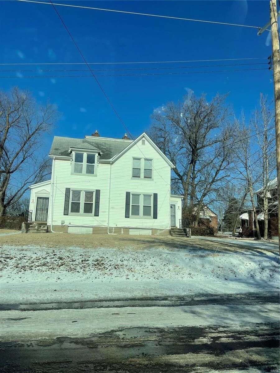 Property Photo: 8707 Clifton Avenue MO 63136