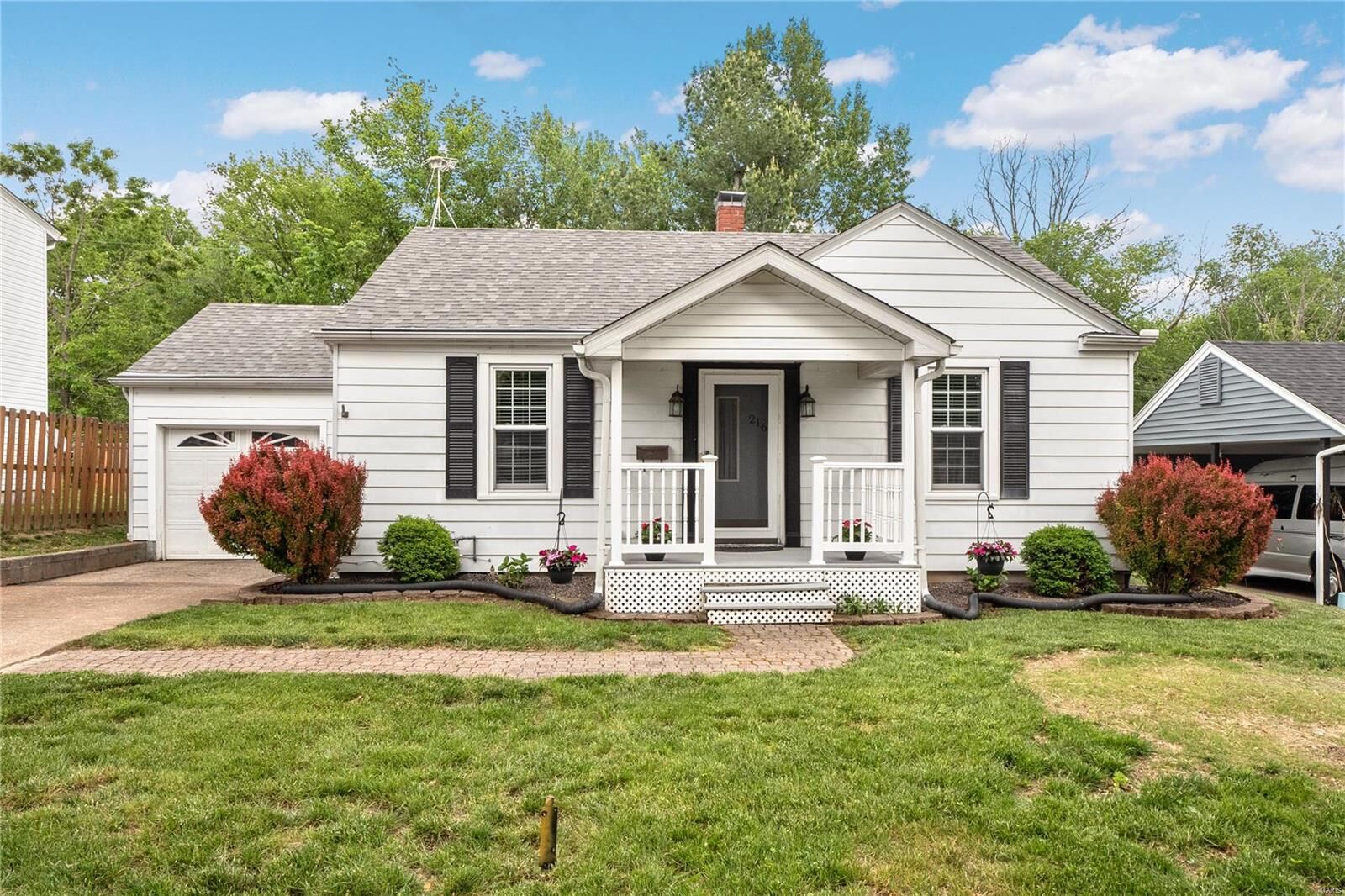 Property Photo:  216 W Washington Street  IL 62236 