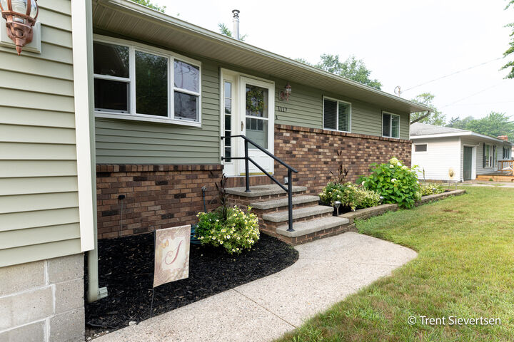 Property Photo: 1117 Esther Avenue MI 49441