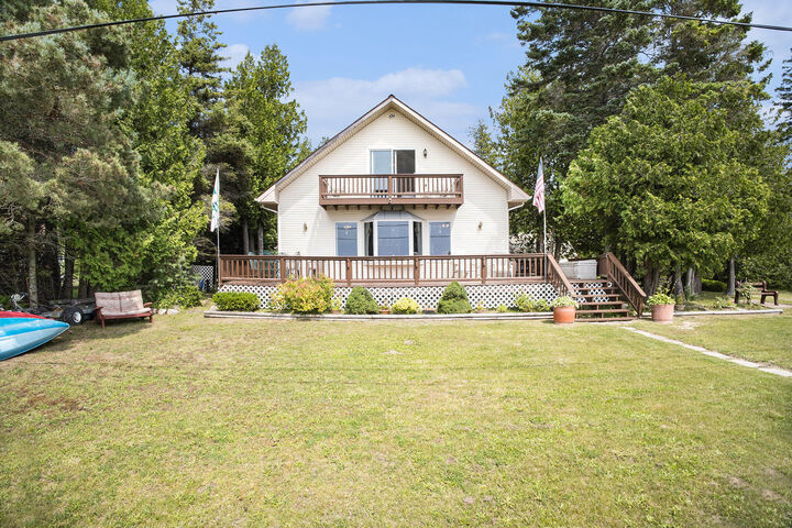 1445 US-2  St. Ignace MI 49781 photo