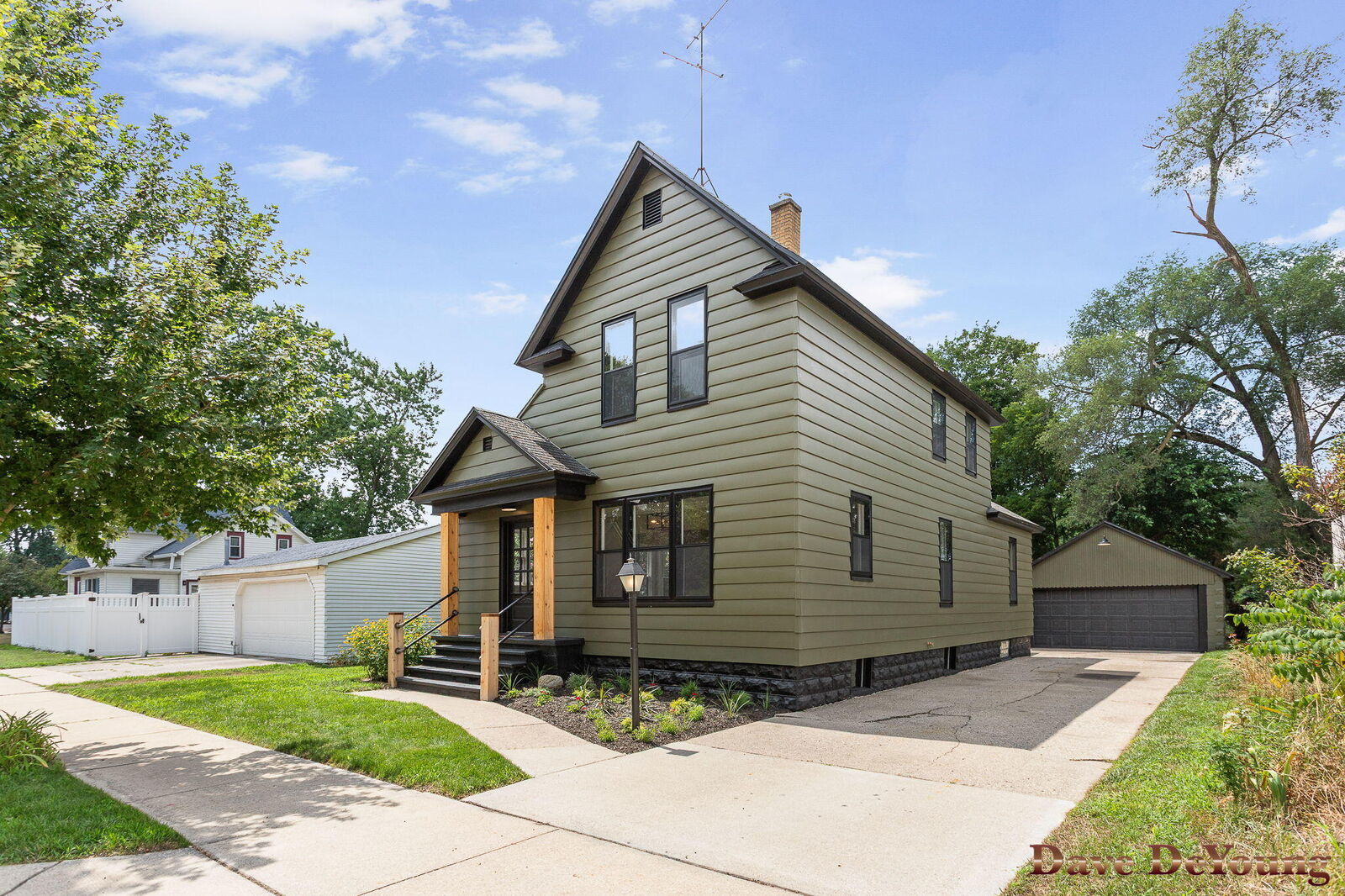Property Photo:  16 N Jefferson Street  MI 49464 