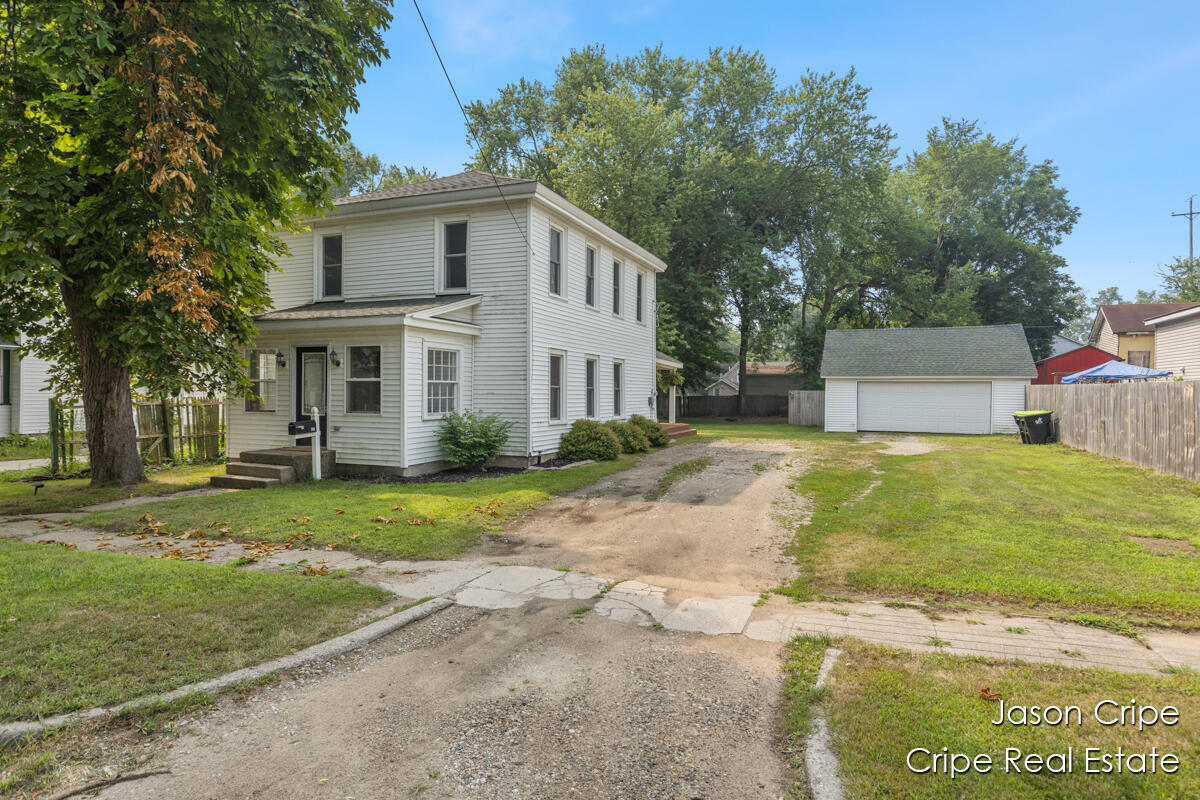 Property Photo:  405 E State Street  MI 48838 