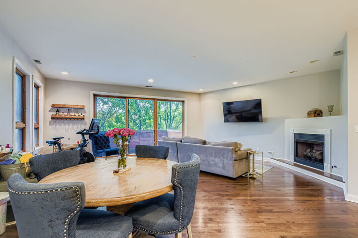 Property Photo:  4002 S Western Avenue 2  IL 60609