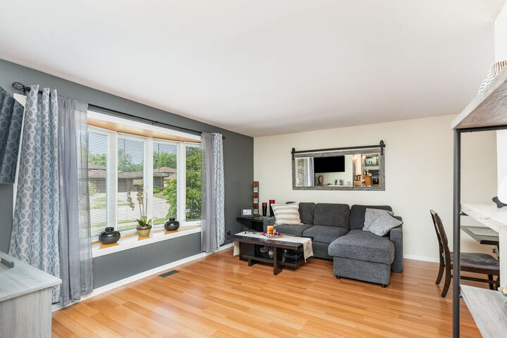Property Photo: 8901 Leslie Drive IL 60487