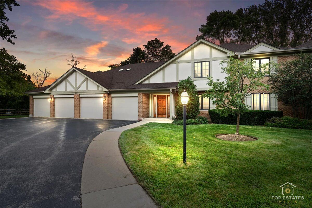Property Photo:  960 Ivy Lane A  IL 60015 