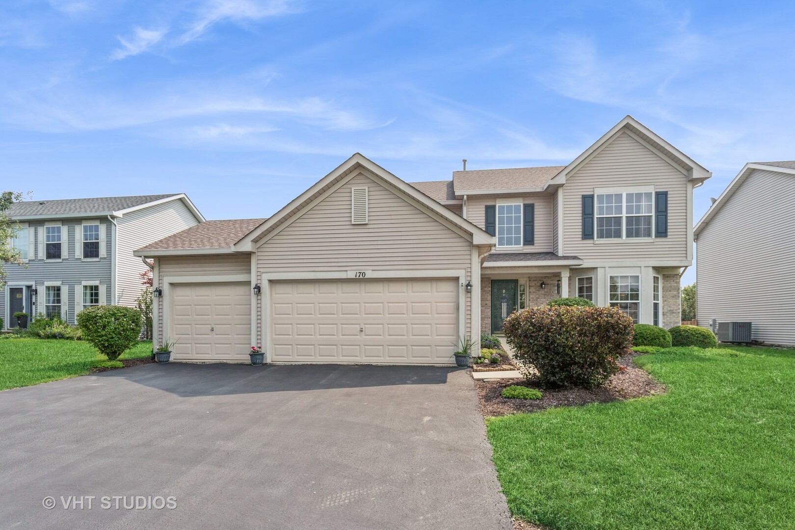 Property Photo: 170 Christine Way IL 60440