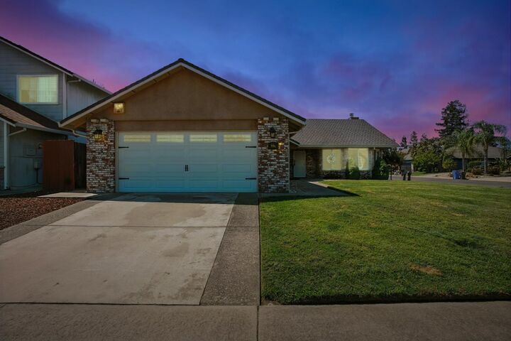 Property Photo:  906 Ranch Road  CA 95632 