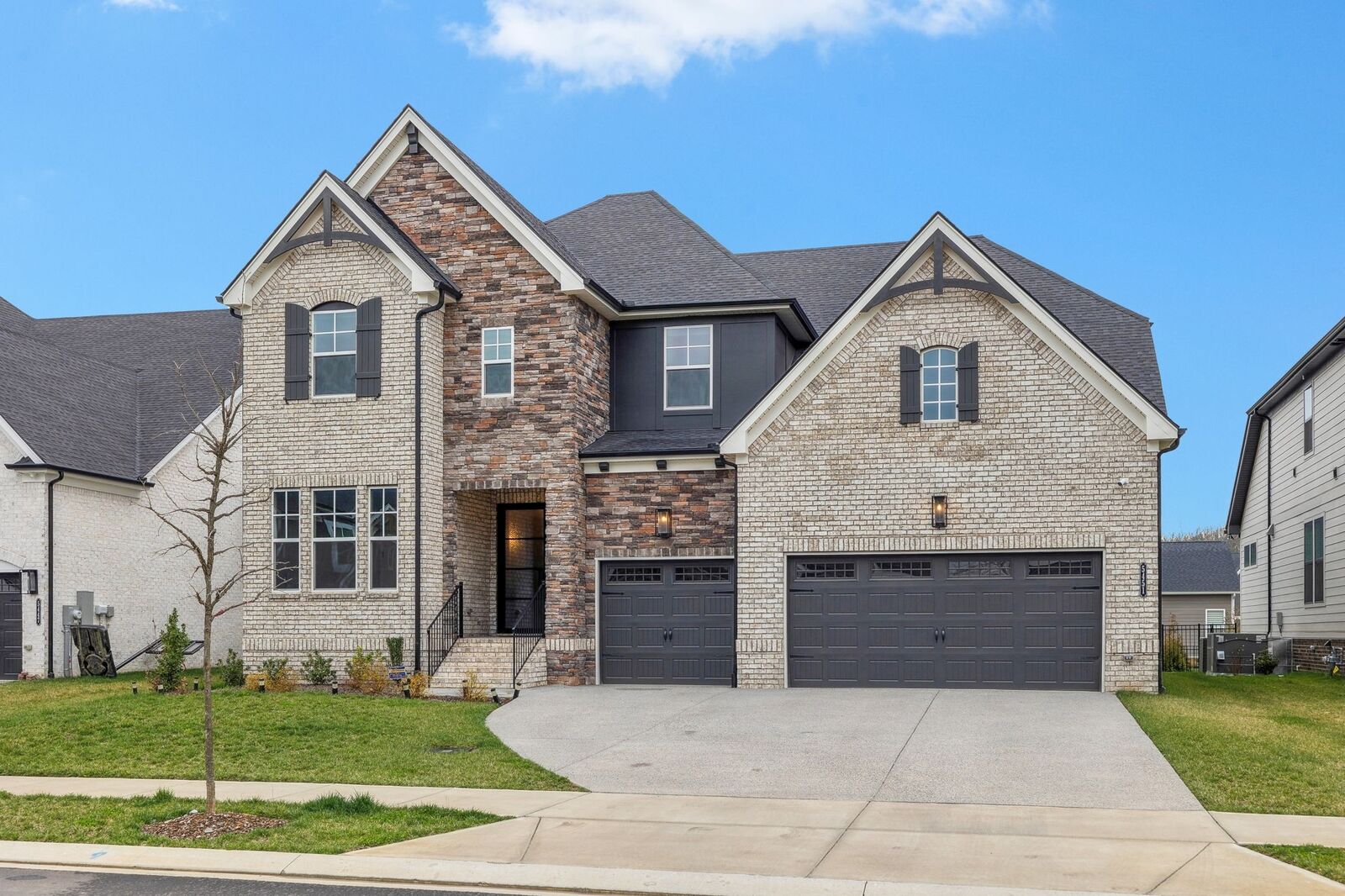 Property Photo: 5451 Ayana Dr TN 37014
