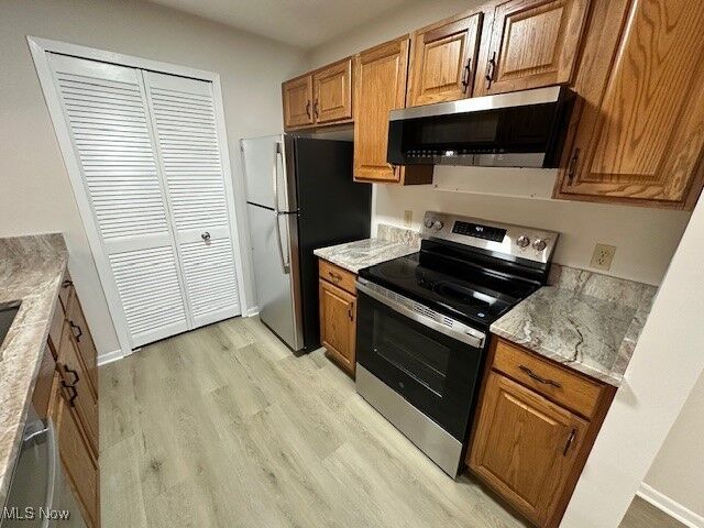 Property Photo:  8663 Scenicview Drive  OH 44147 