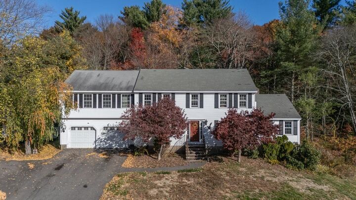 Property Photo: 4 Elijah Hill Lane NH 03053