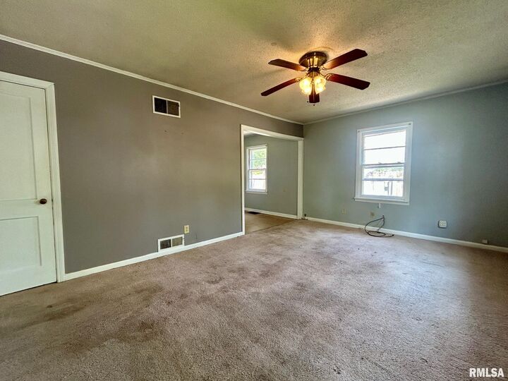 Property Photo: 506 N Davis Street IL 62901