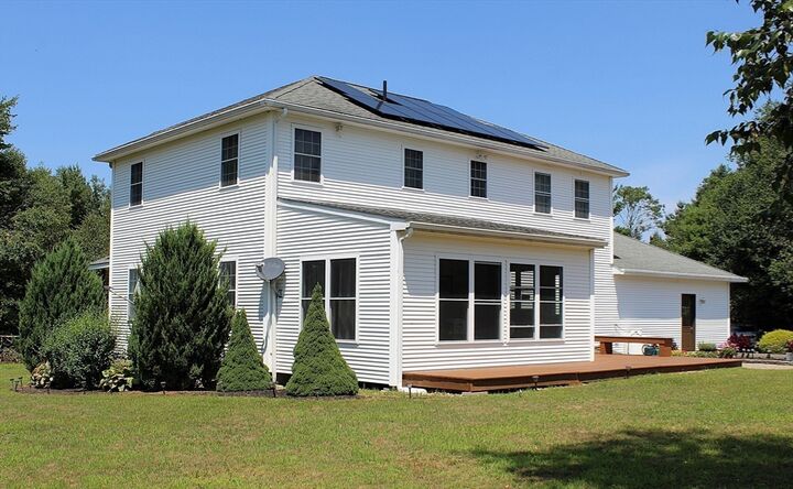 Property Photo: 7 Kittredge Rd MA 01535