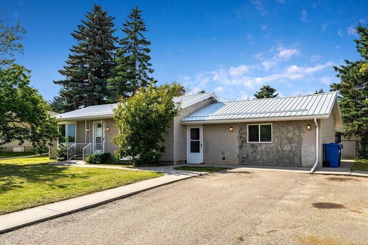 Property Photo: 2514 22 Street AB T0L 1R0