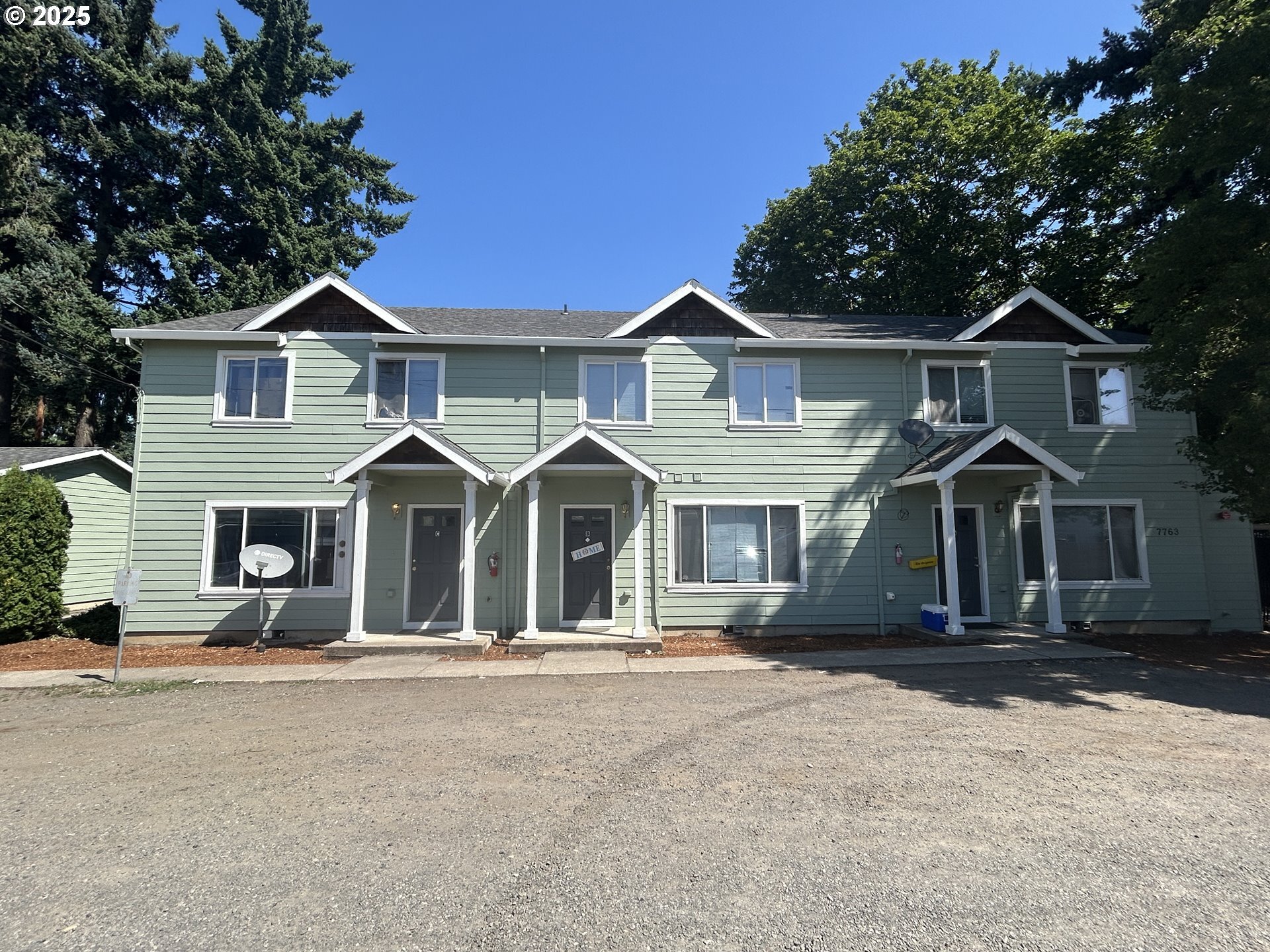 Property Photo: 7763 SE 72nd Ave OR 97206
