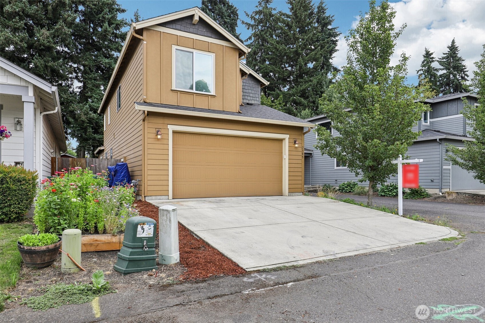 Property Photo: 2305 NE 94th Court WA 98664