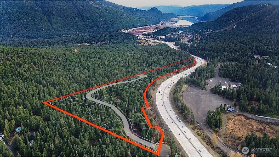 Property Photo: 7 Yellowstone Estates Road WA 98068