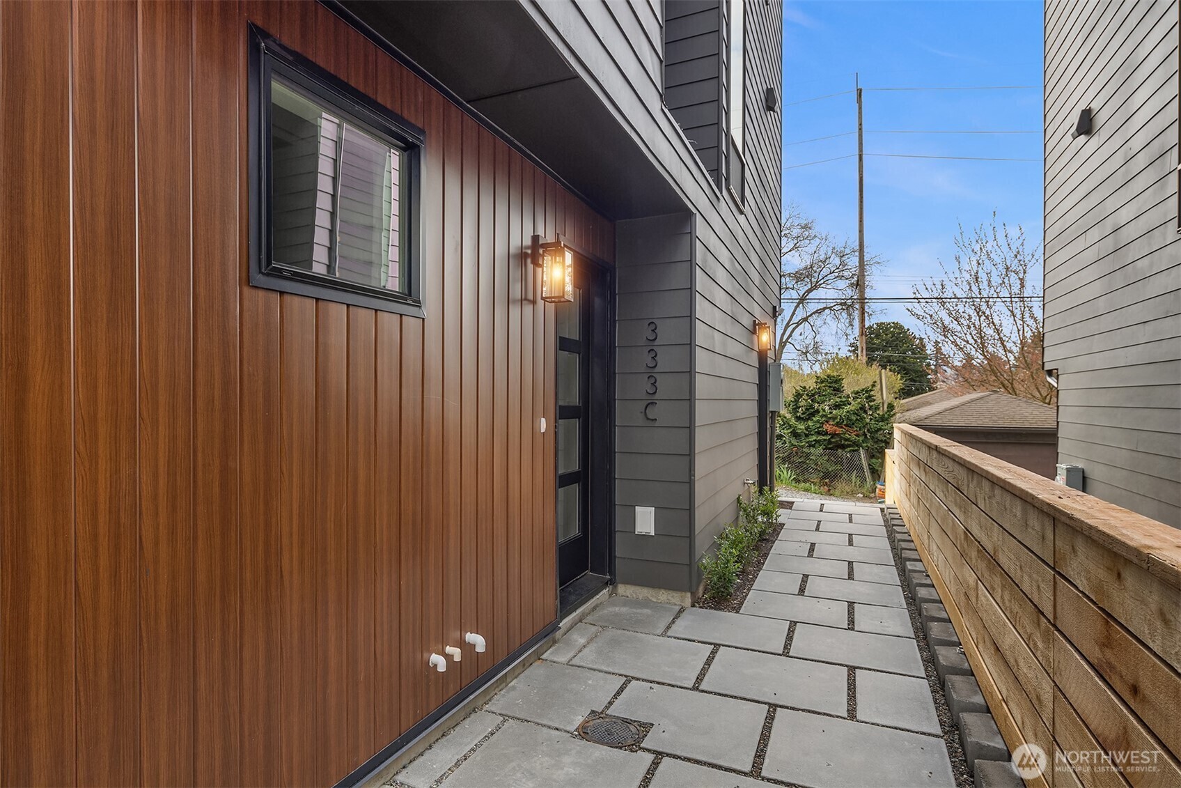 Property Photo: 333 NW 47th Street C WA 98107