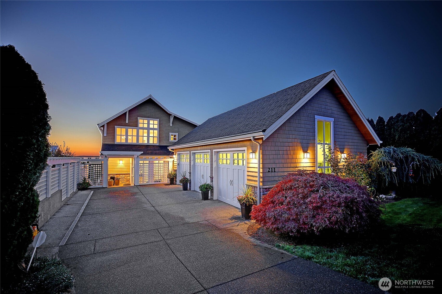 Property Photo: 211 N Sunset WA 98282