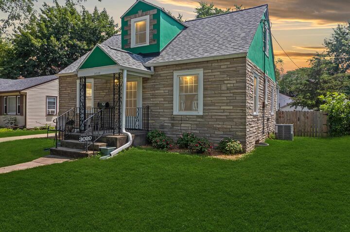 Property Photo:  3020 Gladstone Avenue  IL 61101 
