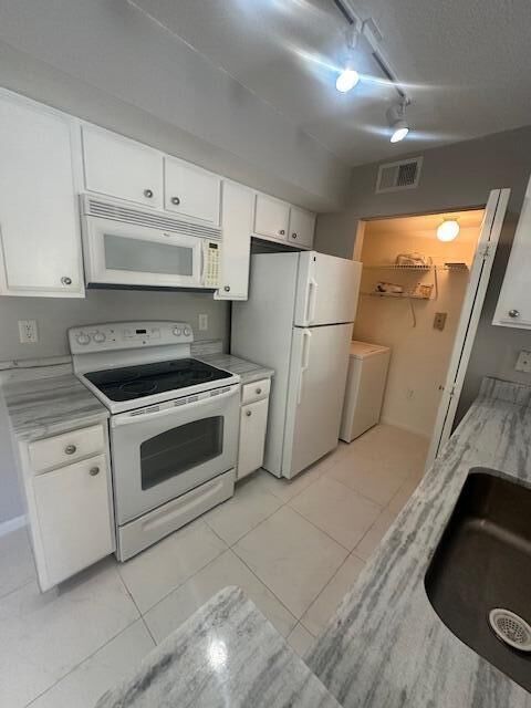 Property Photo: 141 SW Palm Drive 205 FL 34986