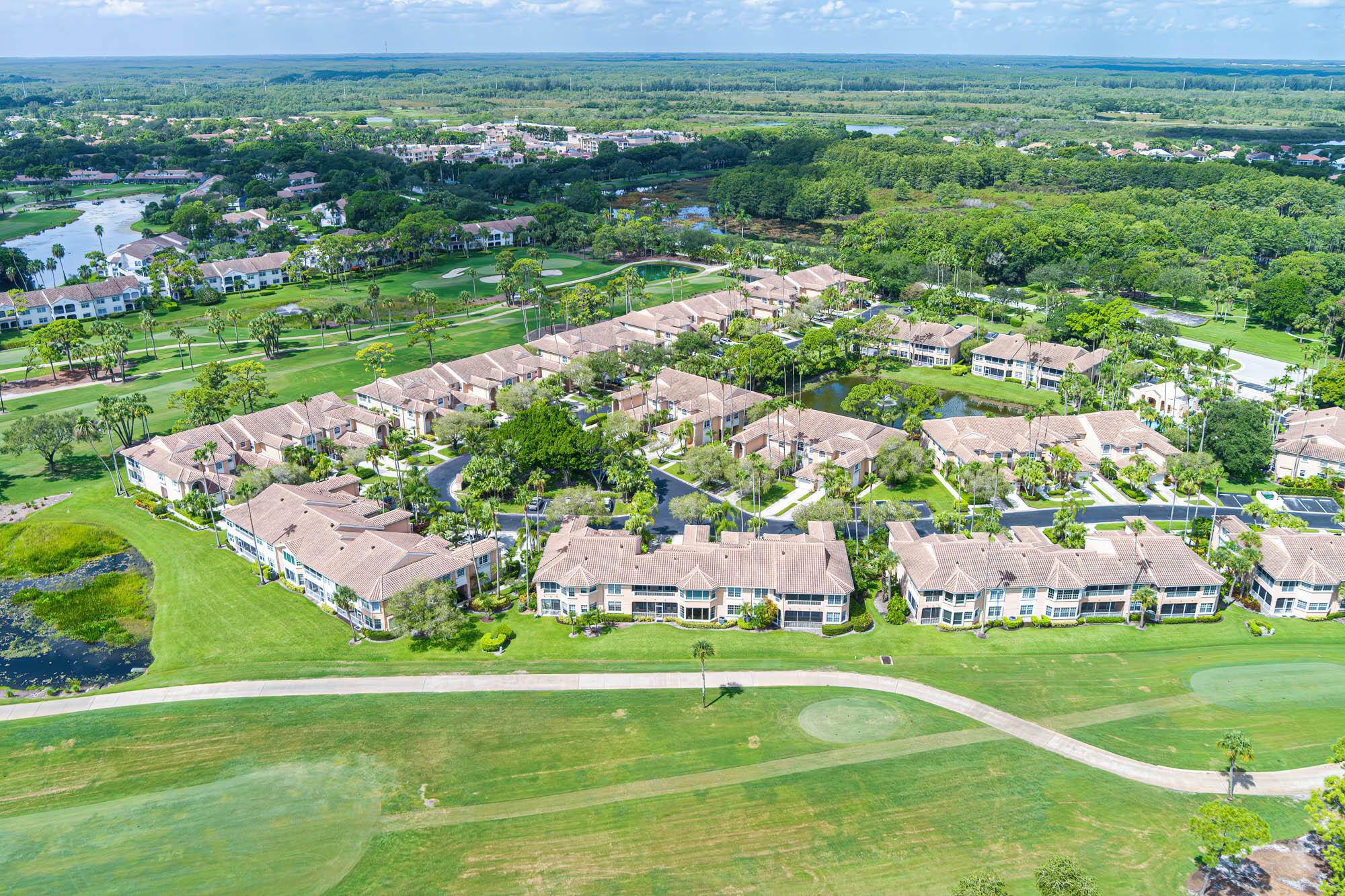 Property Photo: 117 Legendary Circle FL 33418