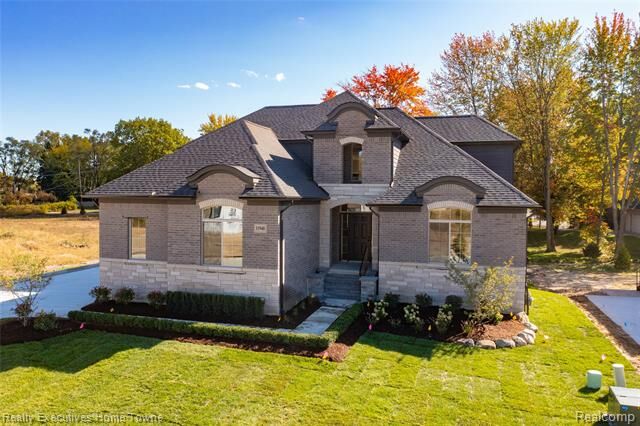 Property Photo: 35962 Cascade Drive MI 48047