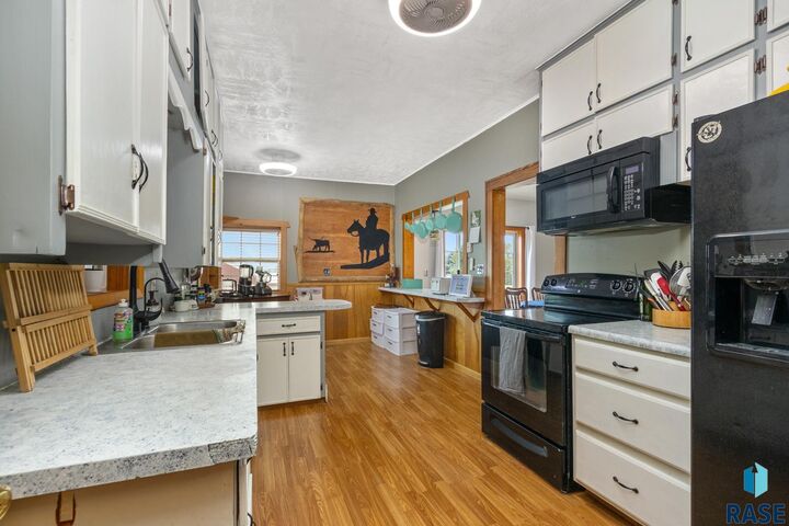 Property Photo: 45928 248th St SD 57018