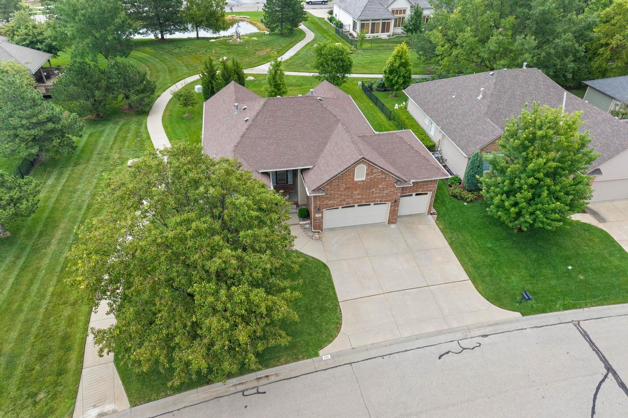 Property Photo: 1722 N Split Rail St KS 67230