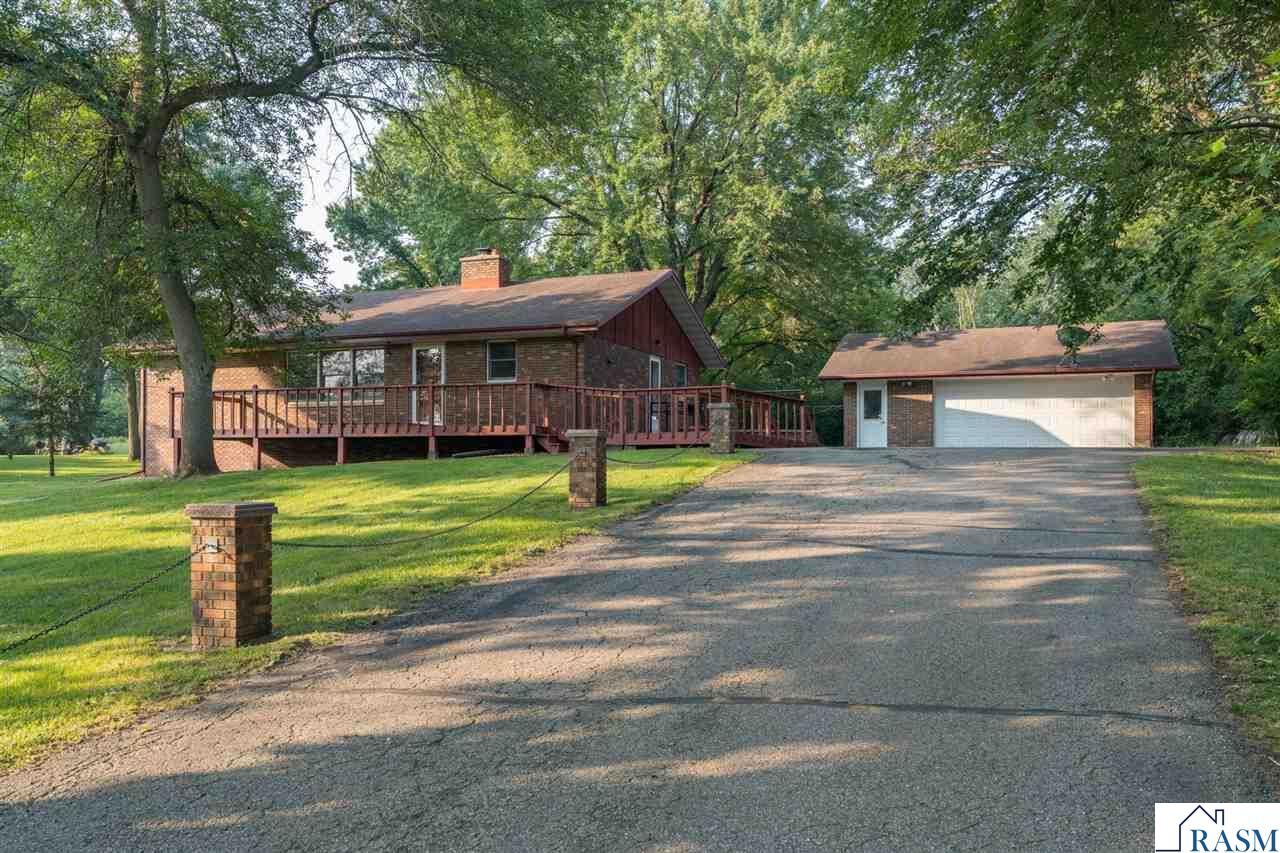 Property Photo: 419 Royal Road MN 56001