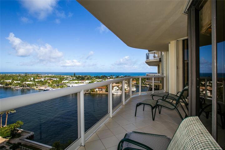 Property Photo: 20191 E Country Club Dr 1405 FL 33180