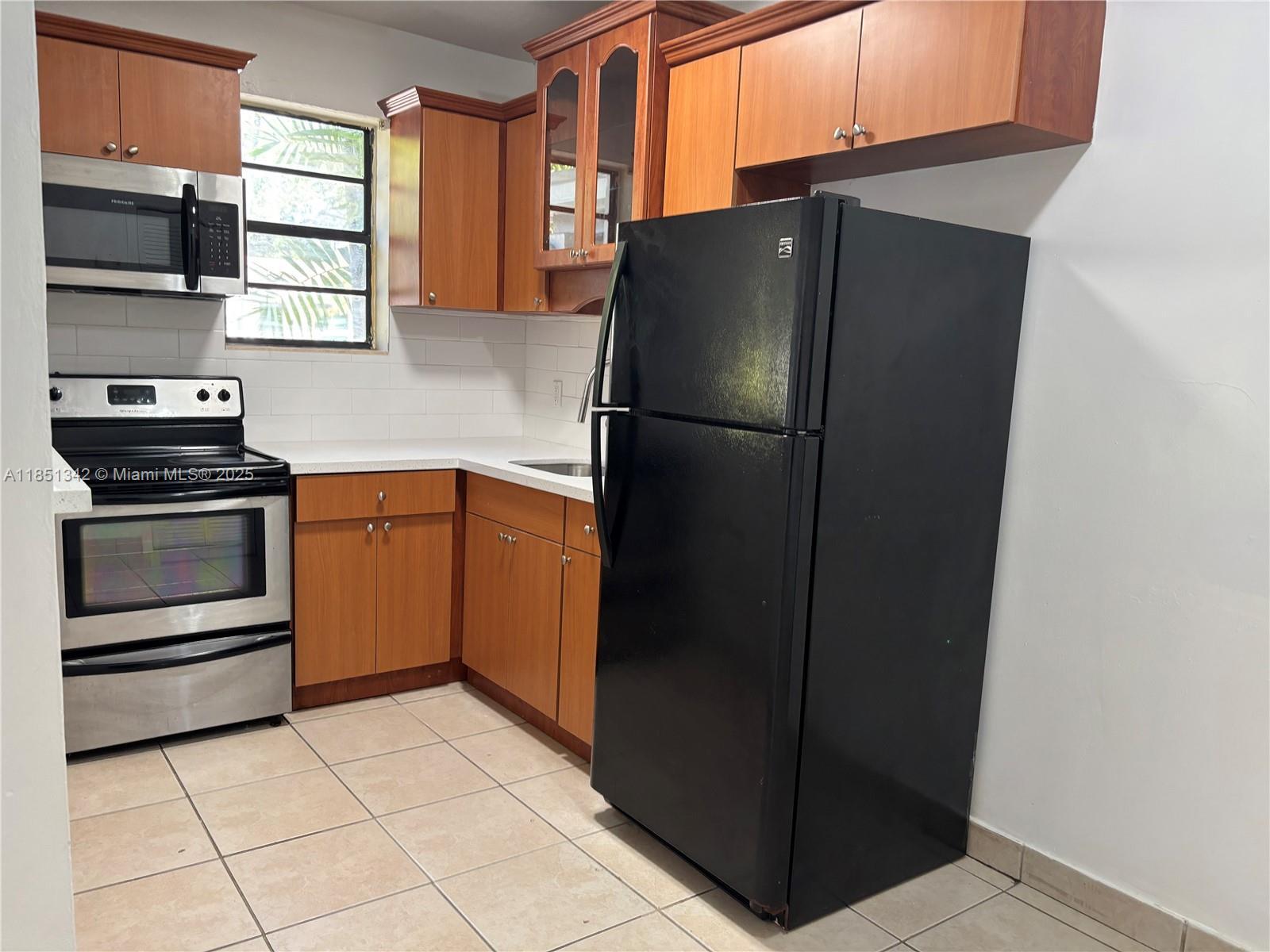 Property Photo:  880 NW 31st Ave 882  FL 33125 