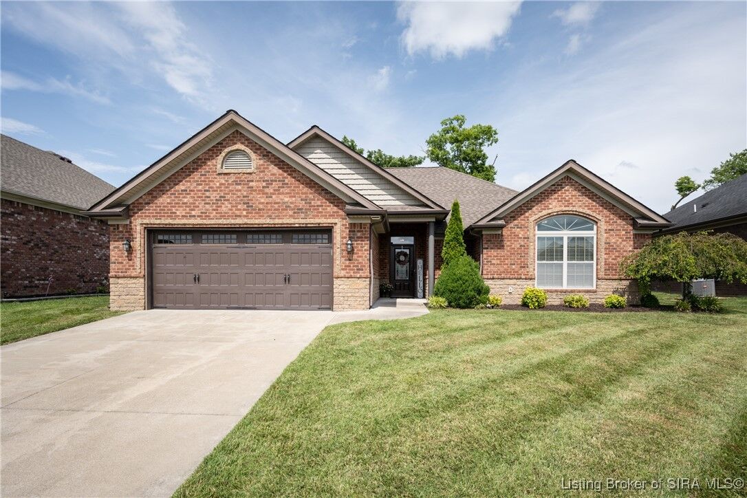 Property Photo:  5419 Somerset Circle  IN 47111 