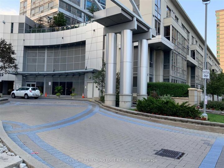 Property Photo:  38 Lee Centre Drive 1605  ON M1B 2J6 
