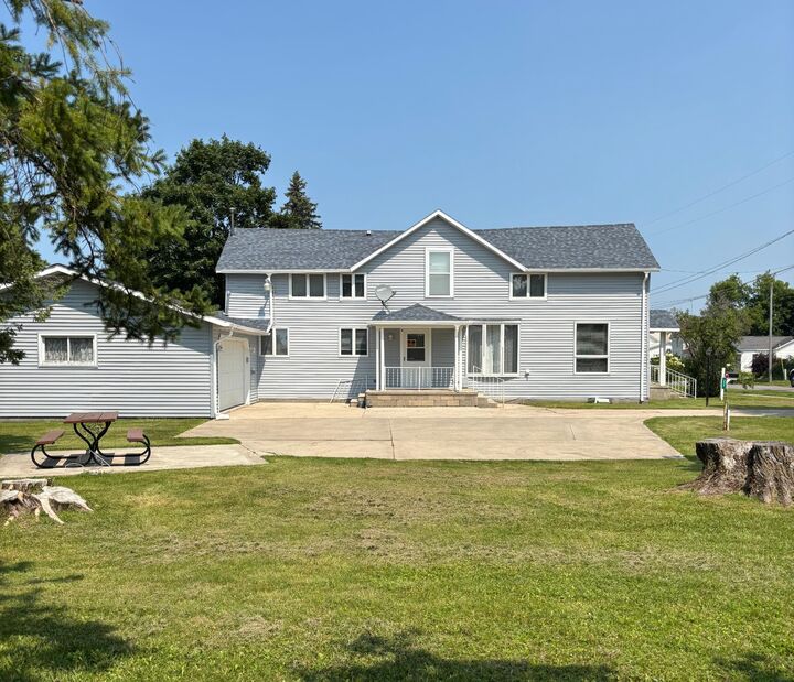 209 Duncan Avenue  Cheboygan MI 49721 photo