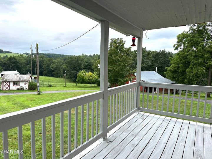Property Photo: 2198 W Mattie Road PA 15537