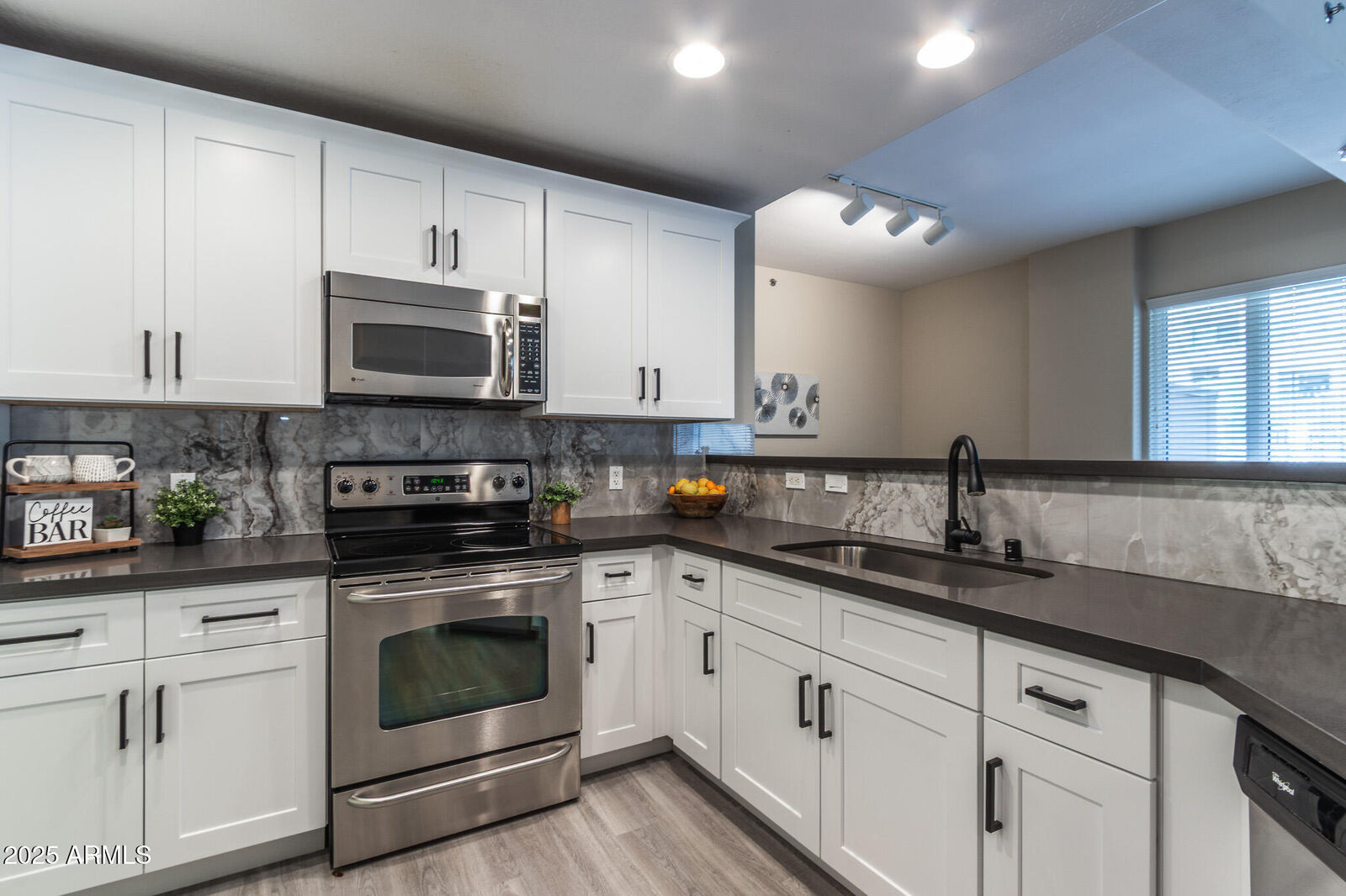Property Photo: 16 W Encanto Boulevard 110 AZ 85003