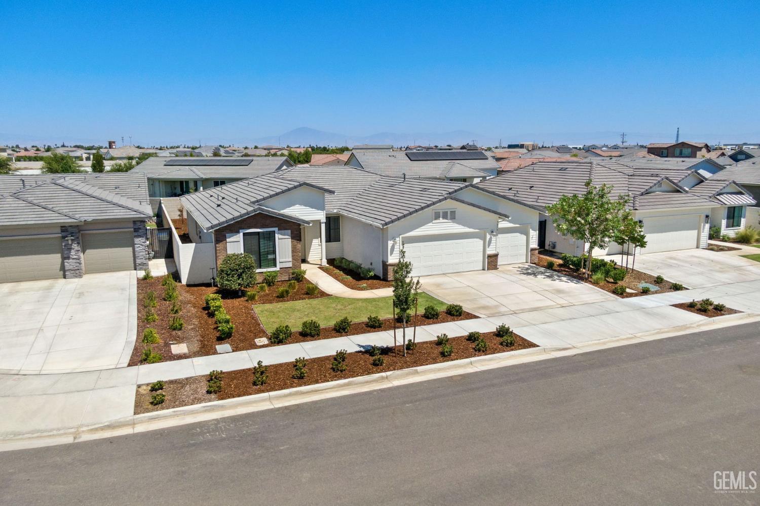 Property Photo:  3816 Ames Lane  CA 93311 