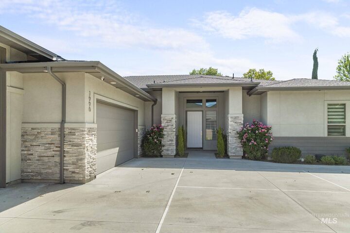 Property Photo: 1990 E Townline Way ID 83646