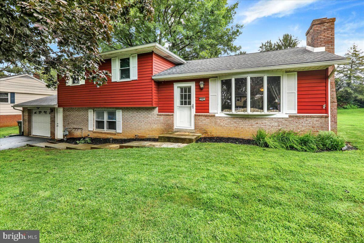 Property Photo:  980 Boyce Avenue  PA 17601 