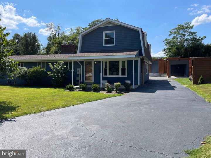Property Photo: 6505 Fairland Street VA 22312