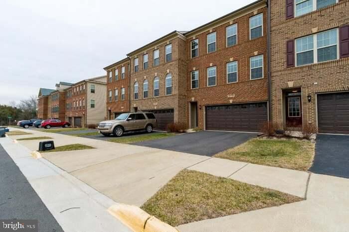 Property Photo:  6719 Pinchot Lane  VA 20169 
