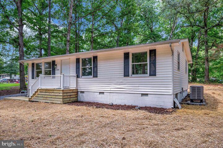 Property Photo: 25294 Peaceful Valley Road VA 22546