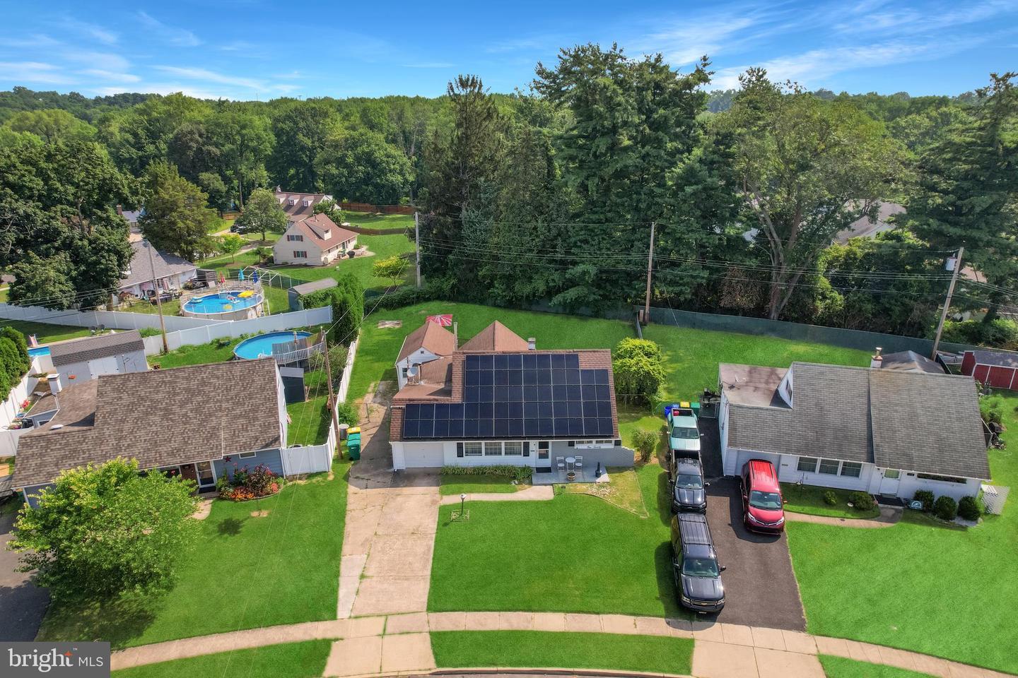 Property Photo:  120 Vermont Lane  PA 19054 