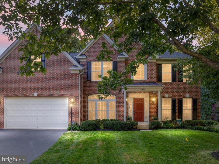 Property Photo:  15420 Milton Hall Place  VA 20112 